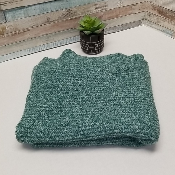INC Twisted Rib Knit Scarf NWT - Picture 1 of 6